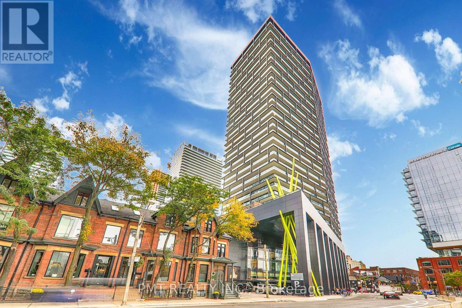 2711 - 125 PETER STREET, Toronto, Ontario