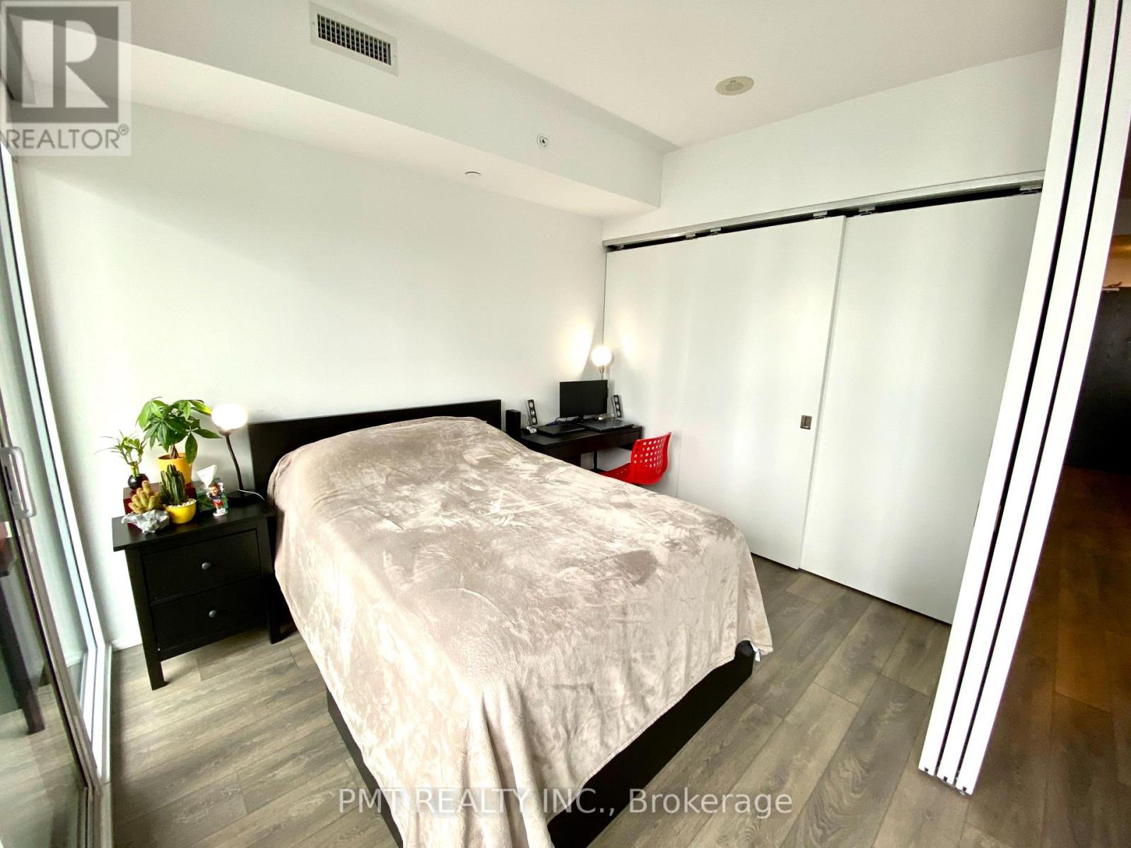 2711 - 125 Peter Street, Toronto, Ontario  M5V 2G9 - Photo 5 - C12488268