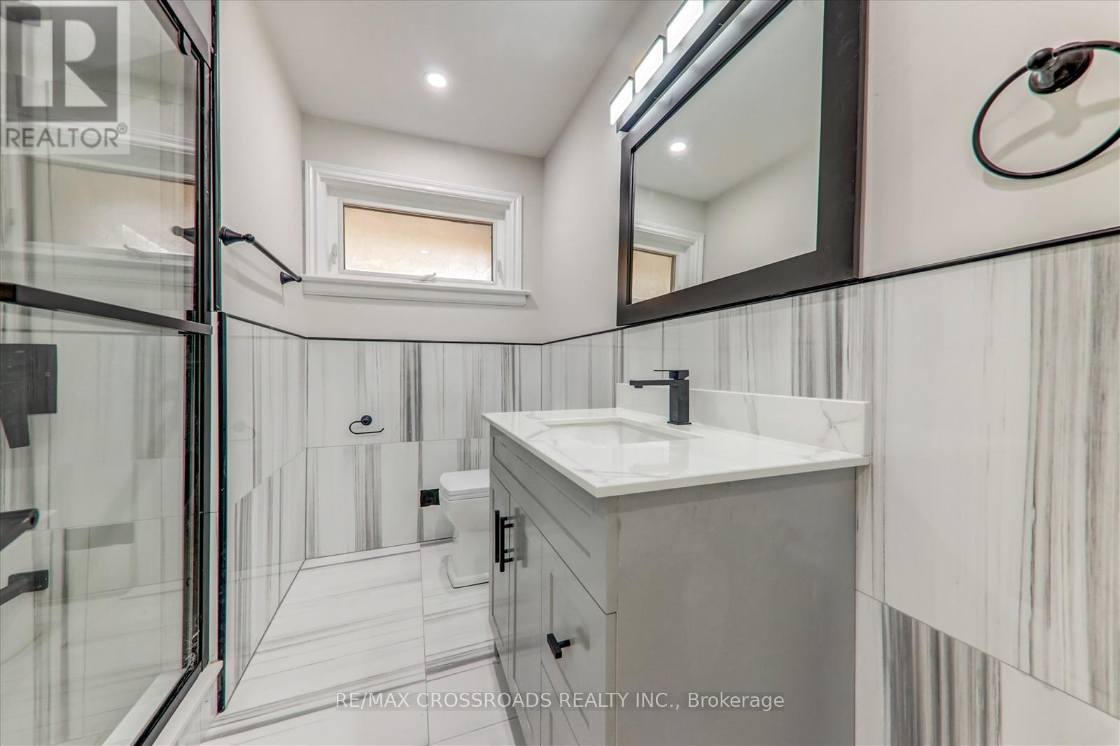 2 Tangmere Road, Toronto (Banbury-Don Mills), Ontario  M3B 2N1 - Photo 15 - C12488278