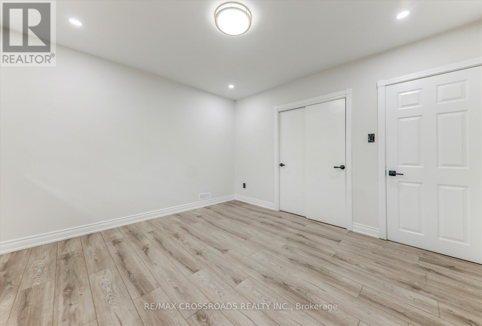 2 Tangmere Road, Toronto (Banbury-Don Mills), Ontario  M3B 2N1 - Photo 17 - C12488278