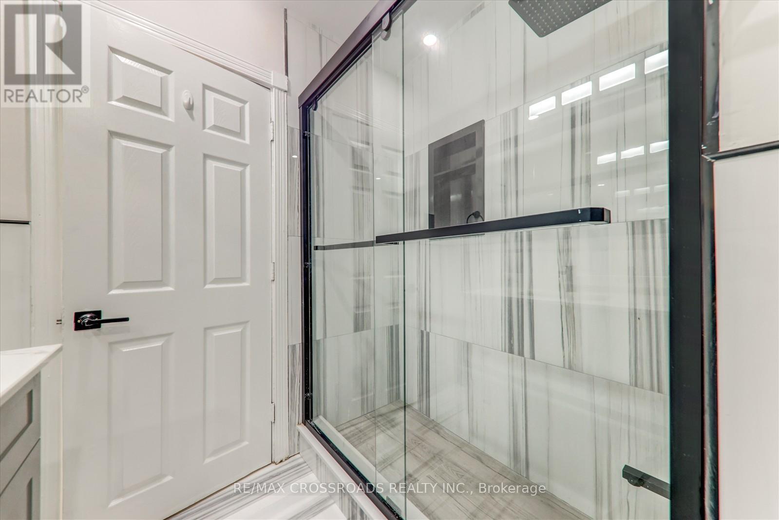 2 Tangmere Road, Toronto (Banbury-Don Mills), Ontario  M3B 2N1 - Photo 22 - C12488278