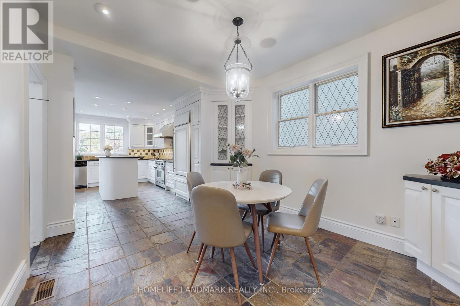 8 Killarney Road, Toronto (Forest Hill South), Ontario  M5P 1L8 - Photo 11 - C12488310