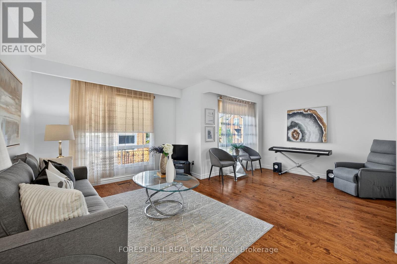 38 Carnival Court, Toronto (Westminster-Branson), Ontario  M2R 3T8 - Photo 10 - C12488332