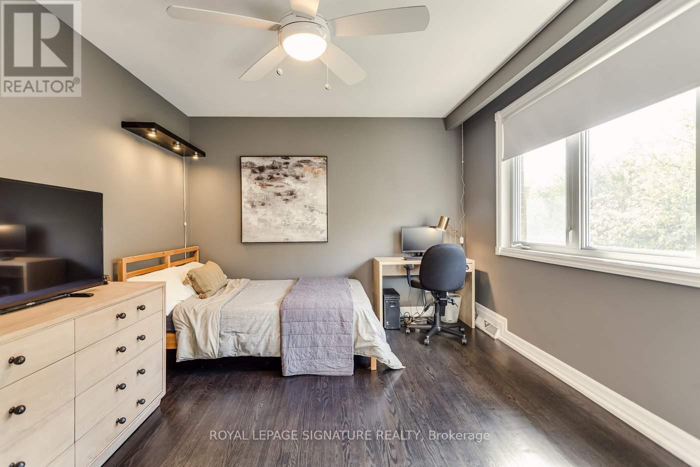 8 Bonnacord Drive, Toronto (Clanton Park), Ontario  M3H 3G5 - Photo 18 - C12488350