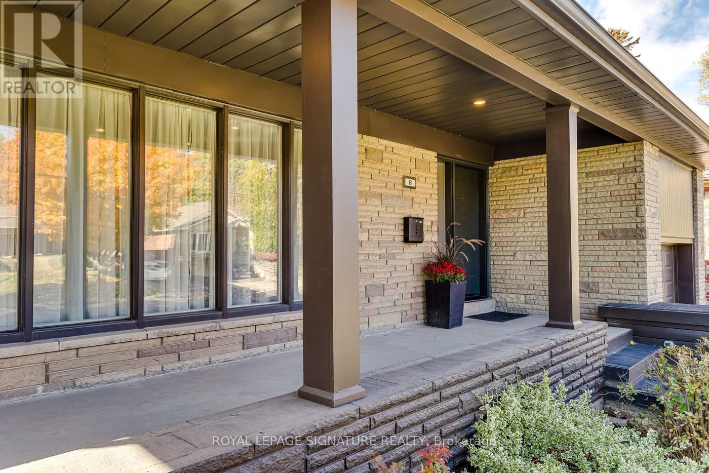 8 Bonnacord Drive, Toronto (Clanton Park), Ontario  M3H 3G5 - Photo 2 - C12488350