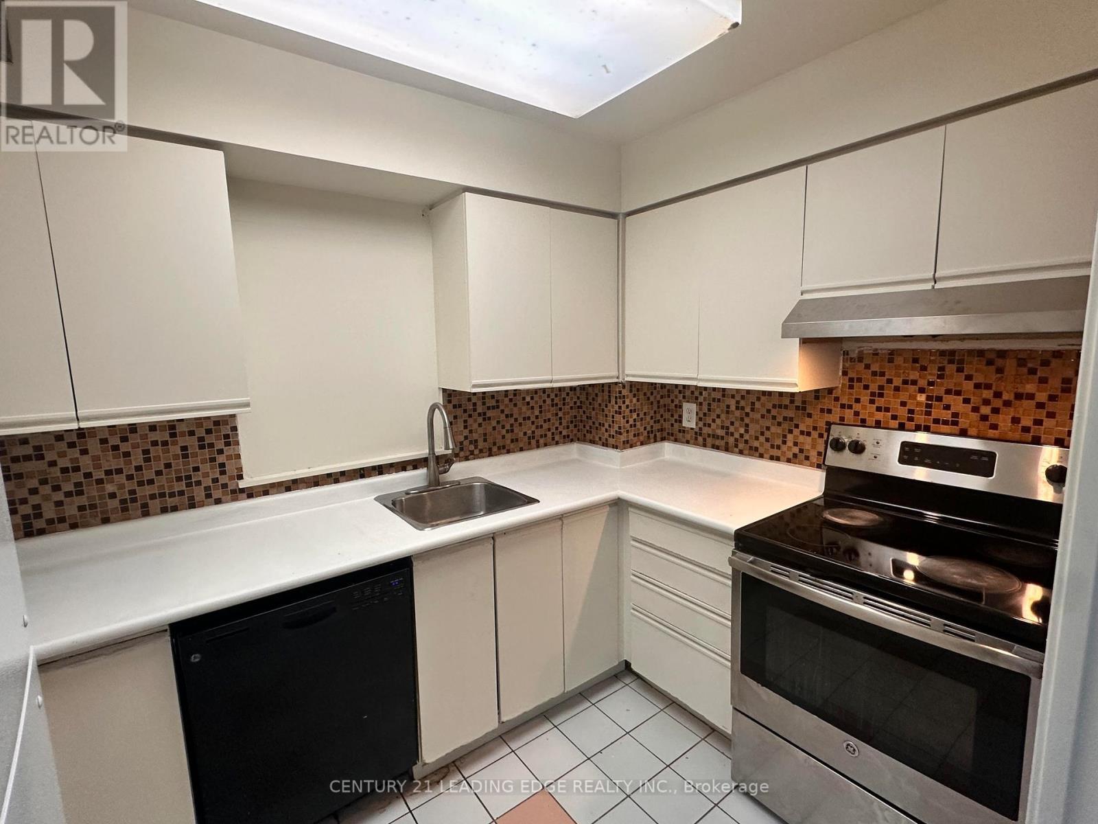 1101 - 21 Overlea Boulevard, Toronto (Thorncliffe Park), Ontario  M4H 1P2 - Photo 10 - C12488354