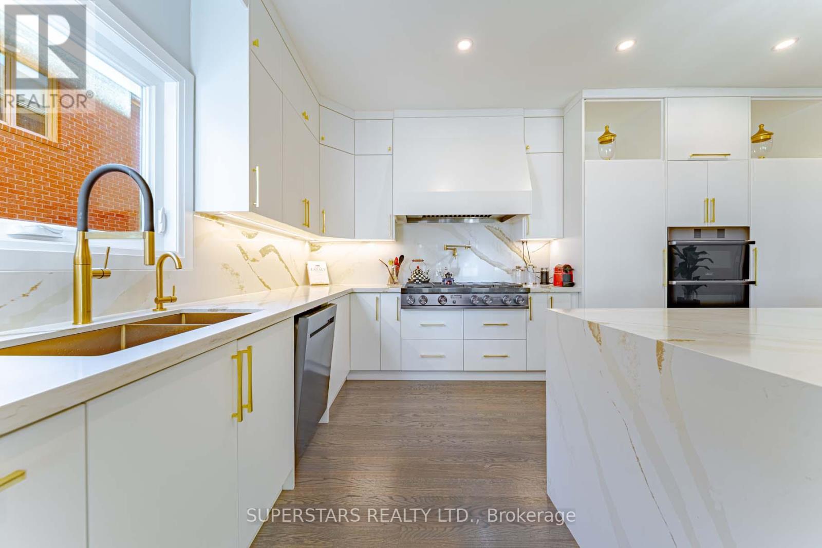 42 Grangemill Crescent, Toronto, Ontario  M3B 2J2 - Photo 12 - C12488426