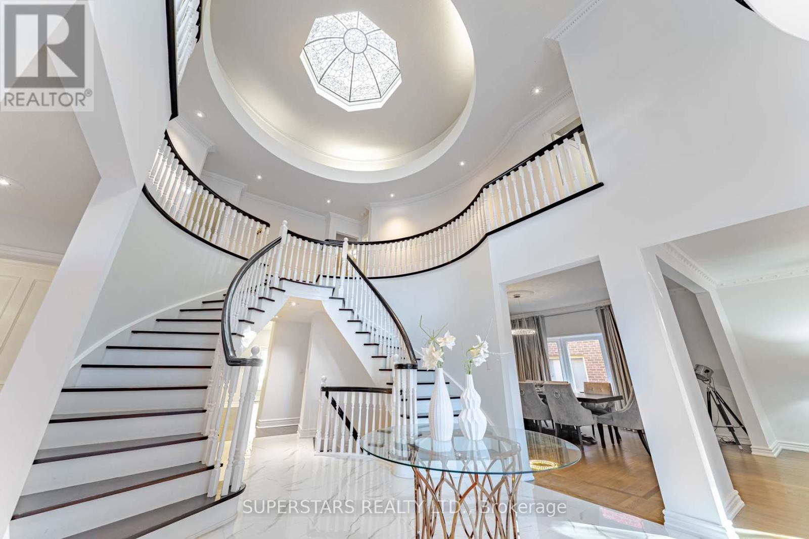 42 Grangemill Crescent, Toronto, Ontario  M3B 2J2 - Photo 2 - C12488426