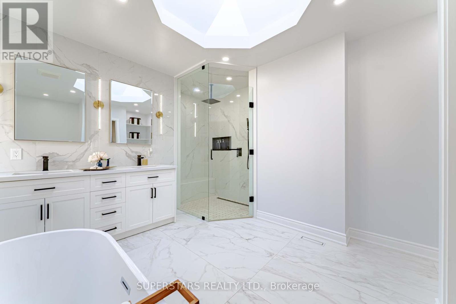 42 Grangemill Crescent, Toronto, Ontario  M3B 2J2 - Photo 24 - C12488426