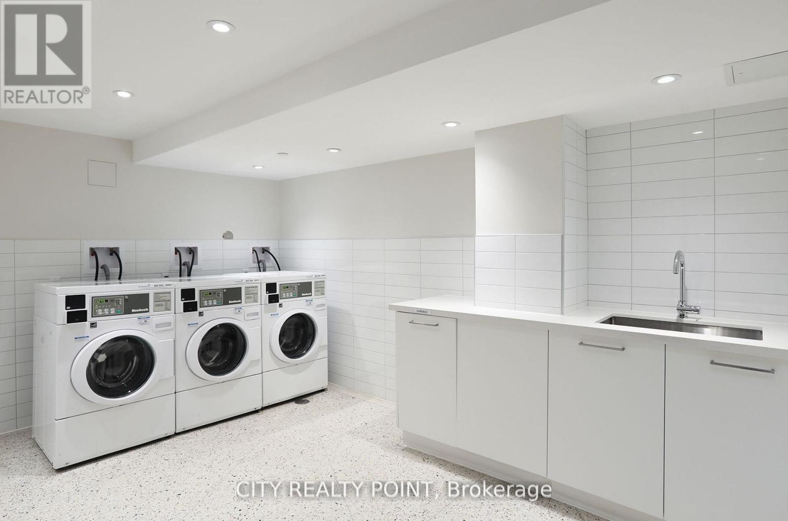 402 - 485 Huron Street, Toronto, Ontario  M5R 2R5 - Photo 16 - C12488502