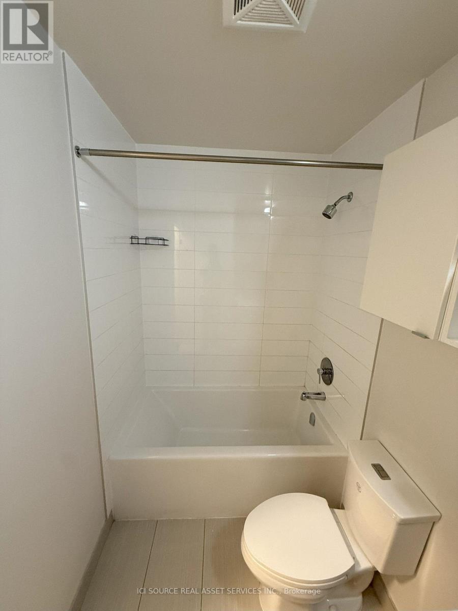 210 - 62 Forest Manor Road, Toronto, Ontario  M2J 0B6 - Photo 12 - C12488526