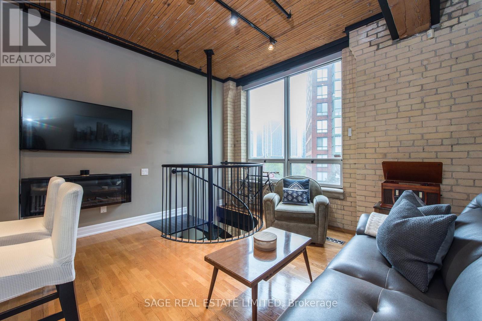 504 - 781 King Street W, Toronto, Ontario  M5V 1N4 - Photo 4 - C12488560