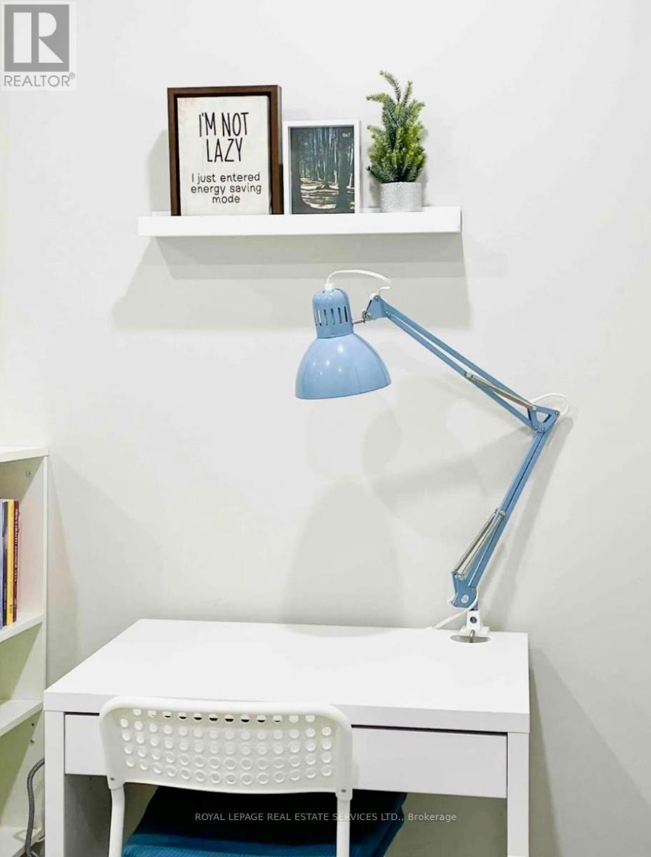 894 College Street, Toronto (Palmerston-Little Italy), Ontario  M6H 1A4 - Photo 20 - C12488610