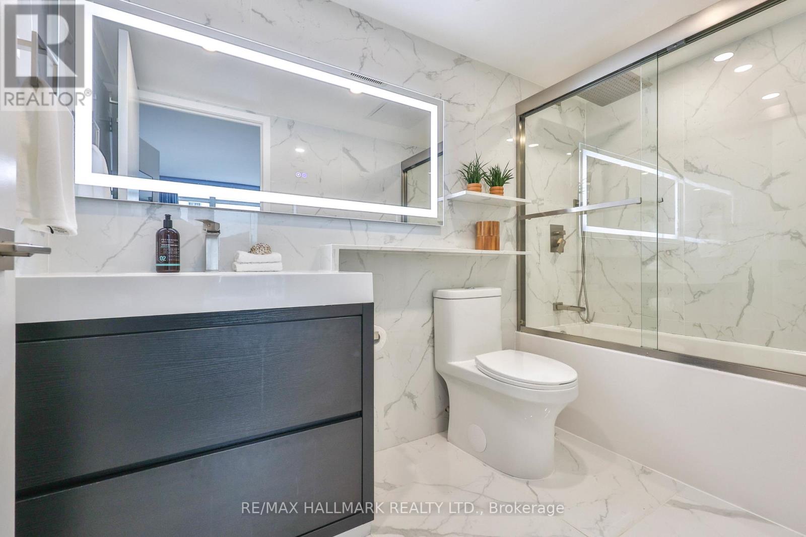 2503 - 15 Fort York Boulevard, Toronto (Waterfront Communities), Ontario  M5V 3Y4 - Photo 13 - C12488618