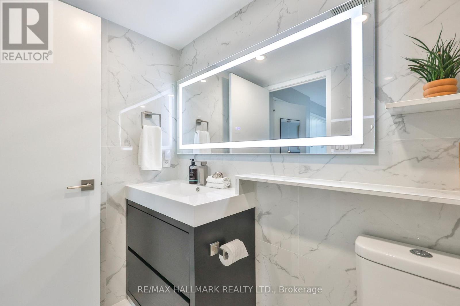 2503 - 15 Fort York Boulevard, Toronto (Waterfront Communities), Ontario  M5V 3Y4 - Photo 15 - C12488618