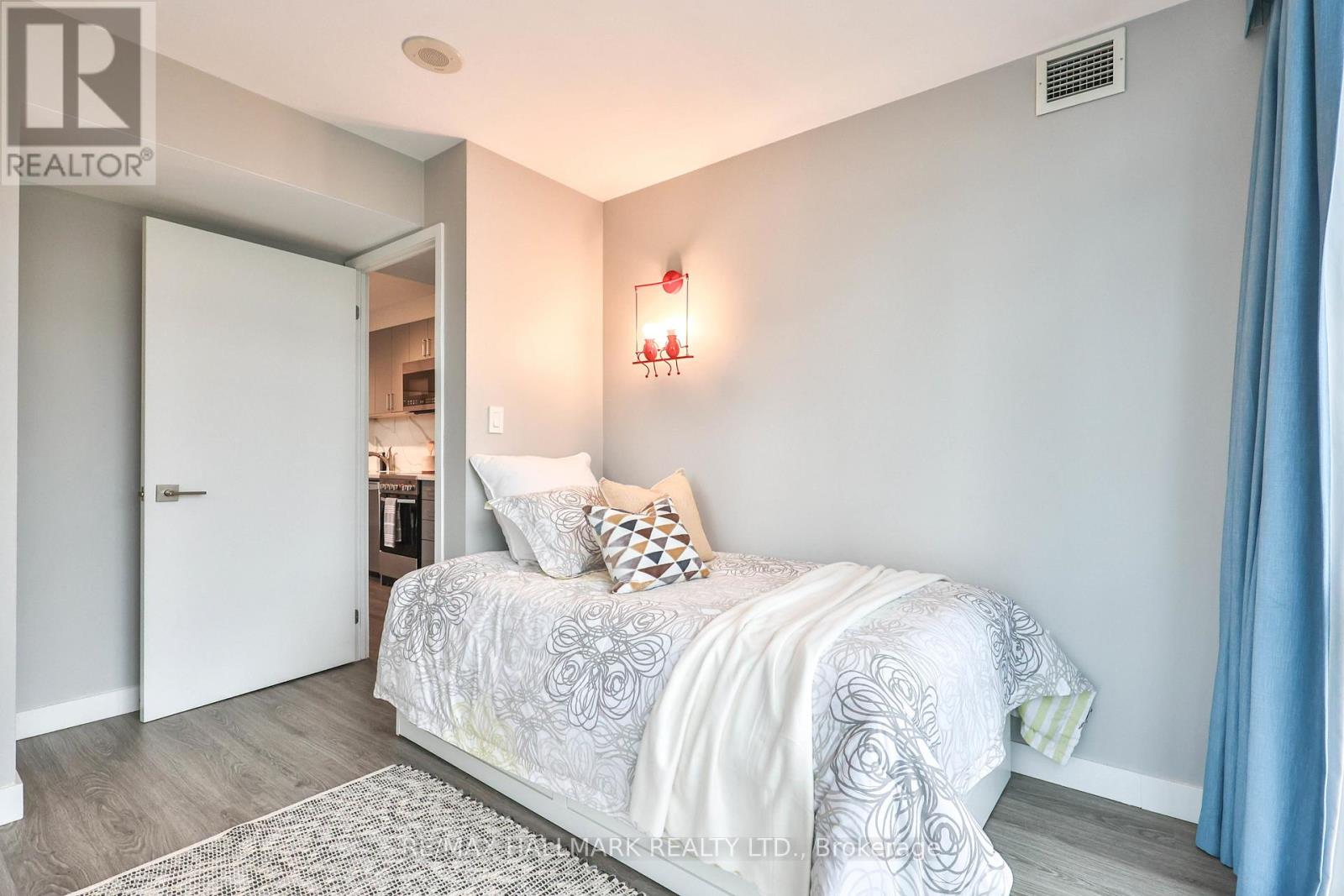 2503 - 15 Fort York Boulevard, Toronto (Waterfront Communities), Ontario  M5V 3Y4 - Photo 17 - C12488618