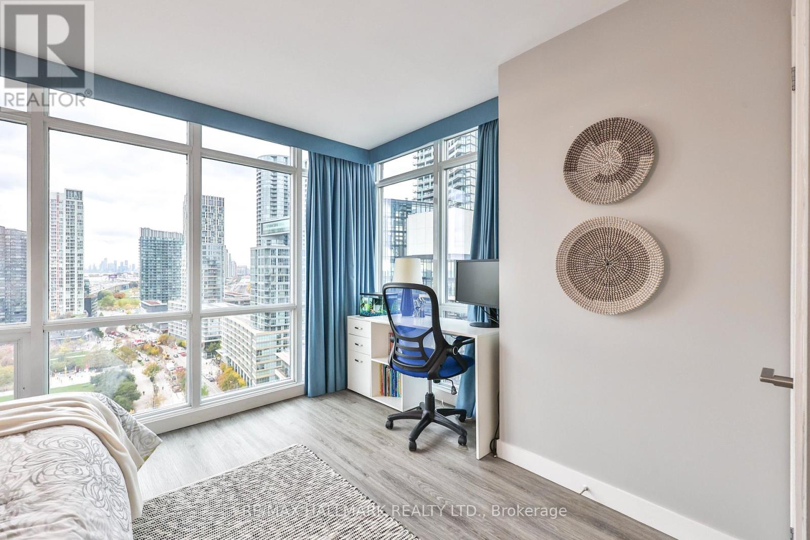 2503 - 15 Fort York Boulevard, Toronto (Waterfront Communities), Ontario  M5V 3Y4 - Photo 18 - C12488618