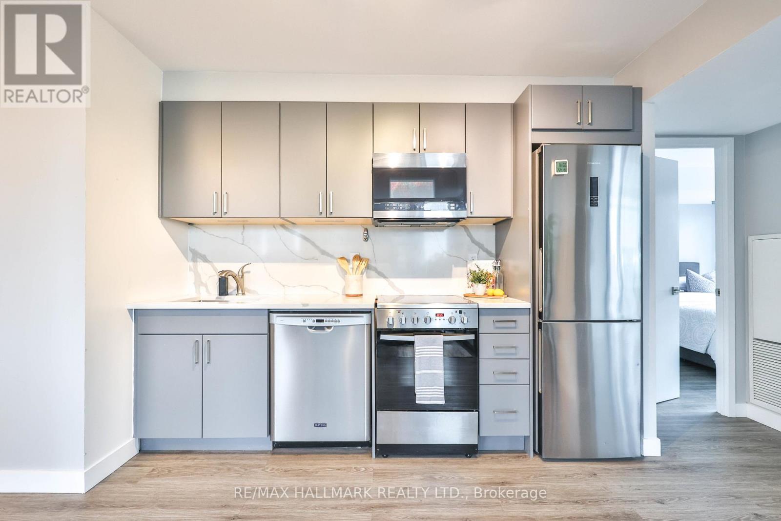 2503 - 15 Fort York Boulevard, Toronto (Waterfront Communities), Ontario  M5V 3Y4 - Photo 8 - C12488618