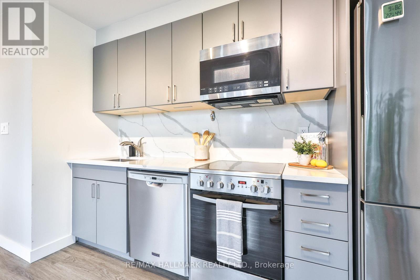 2503 - 15 Fort York Boulevard, Toronto (Waterfront Communities), Ontario  M5V 3Y4 - Photo 9 - C12488618