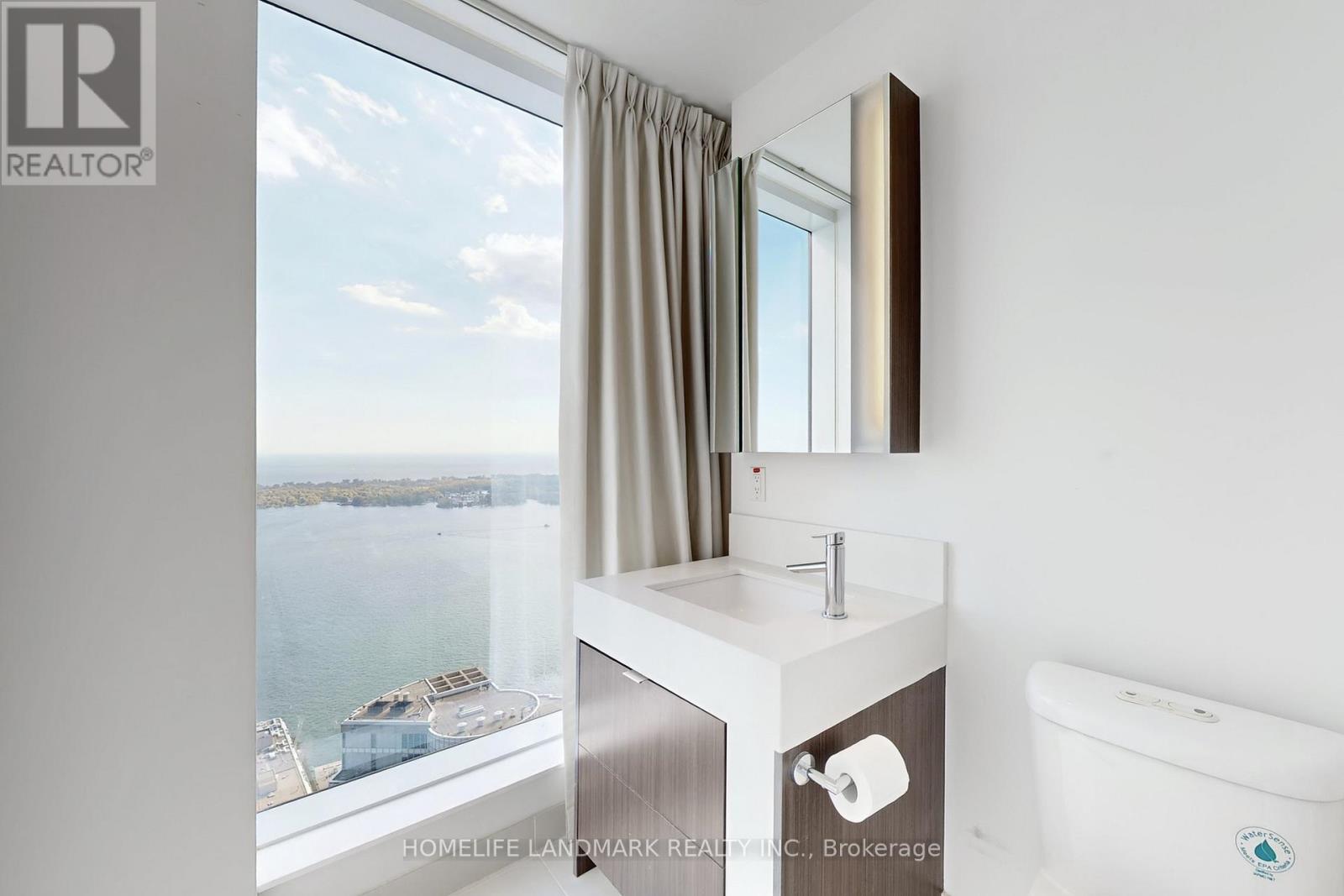 5510 - 10 York Street, Toronto (Waterfront Communities), Ontario  M5J 0E1 - Photo 20 - C12488702