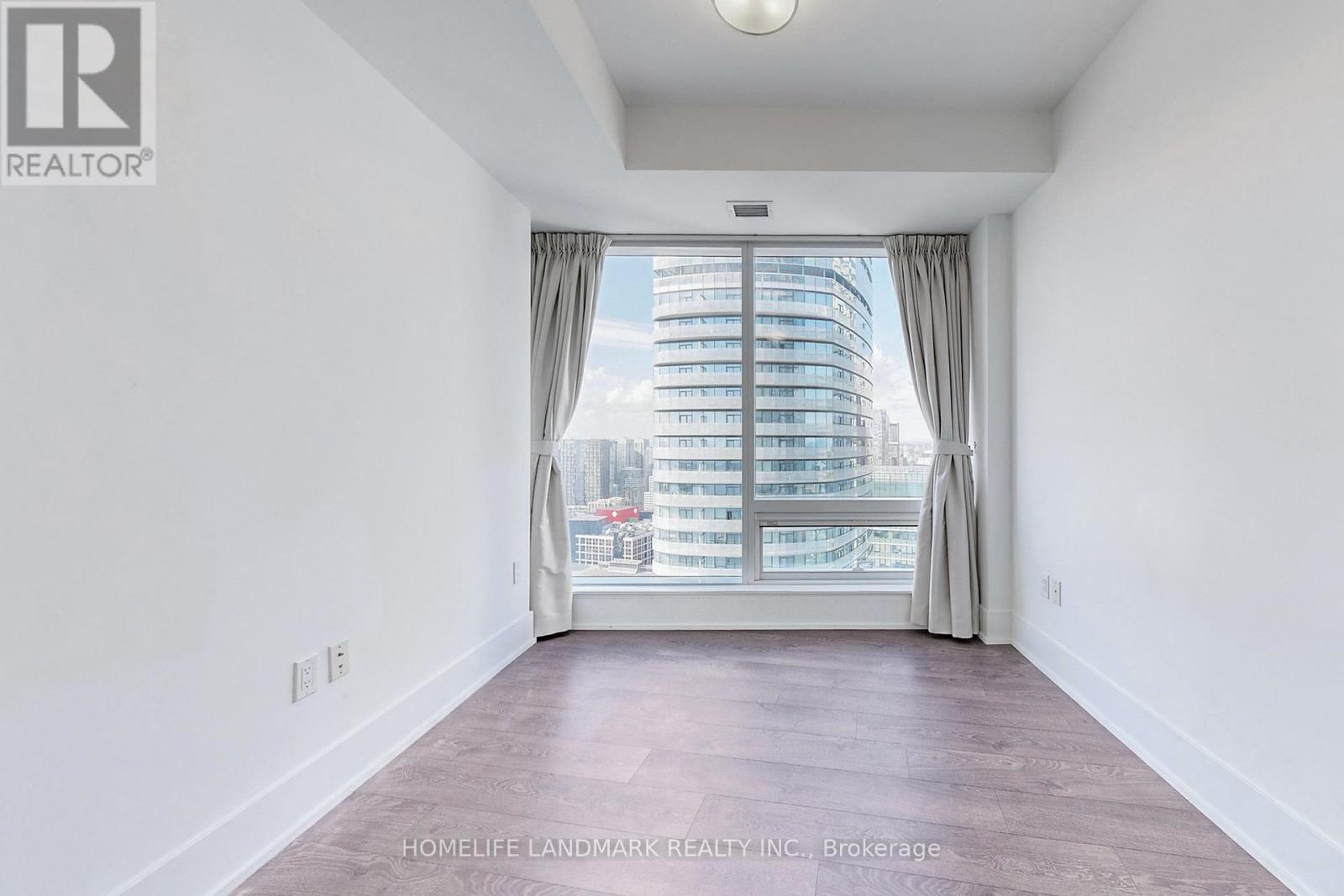 5510 - 10 York Street, Toronto (Waterfront Communities), Ontario  M5J 0E1 - Photo 8 - C12488702