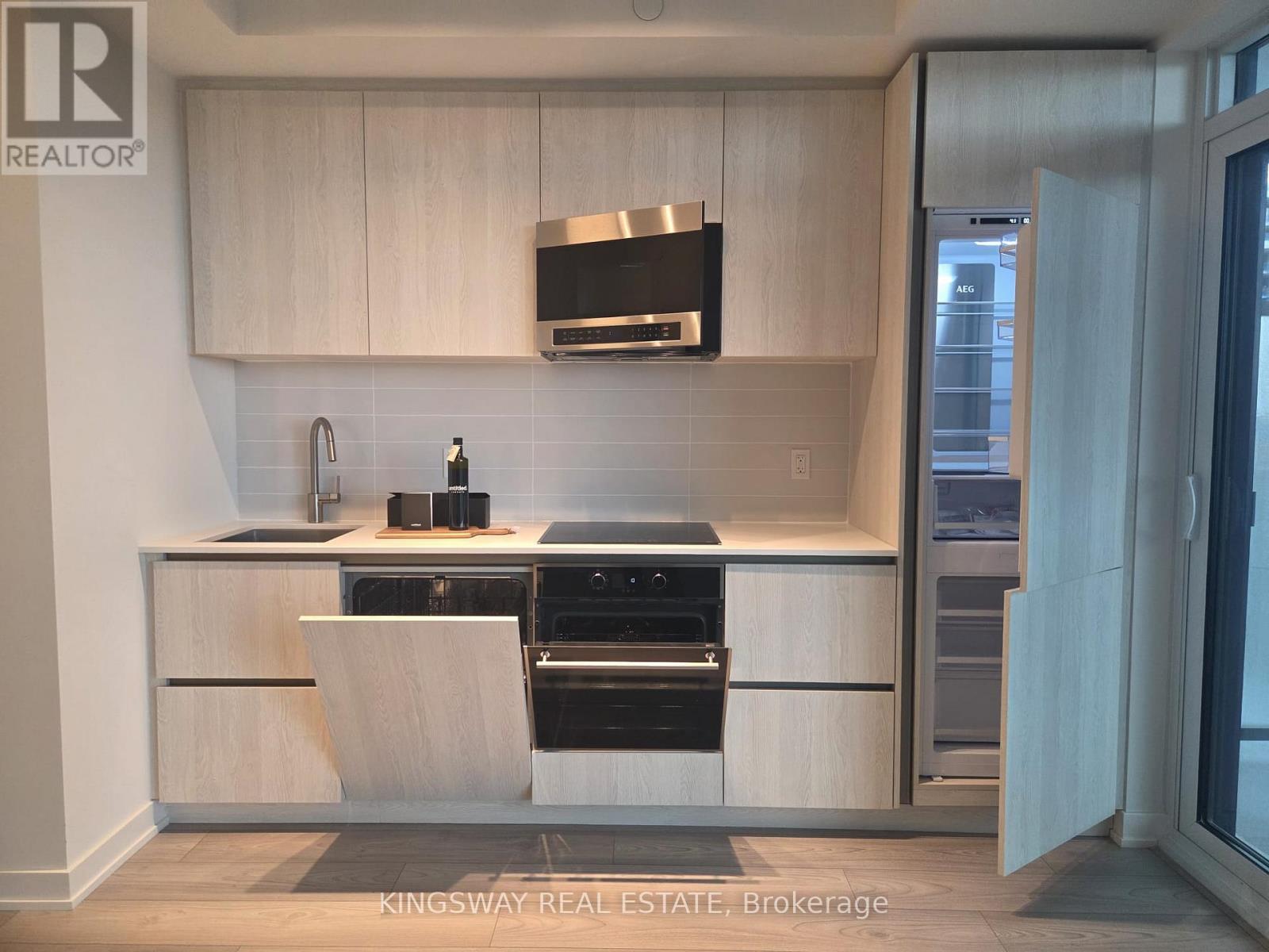 1208 - 110 Broadway Avenue, Toronto, Ontario  M4P 1V7 - Photo 8 - C12488908