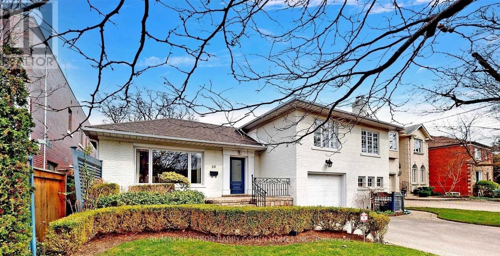 29 GLEN RUSH BOULEVARD, Toronto, Ontario