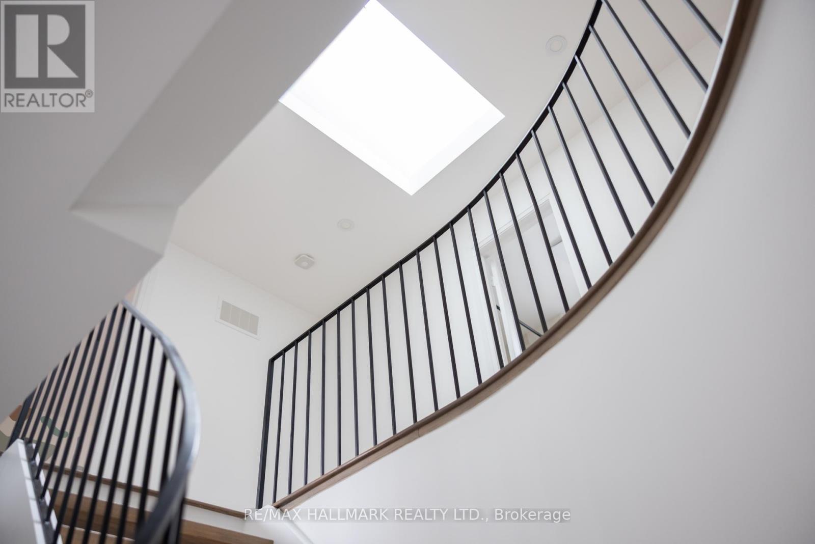 16 Intrepid Drive, Whitby, Ontario  L1N 8R7 - Photo 19 - E12487758