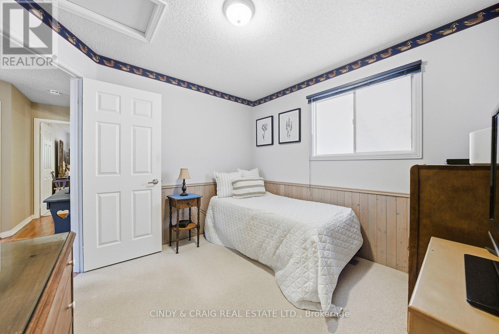 318 Sandringham Drive, Clarington, Ontario  L1E 3A7 - Photo 9 - E12487770