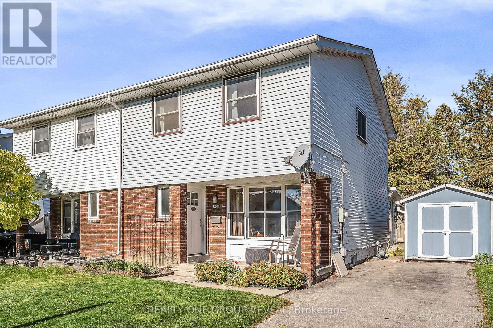 1343 Fenelon Crescent, Oshawa, Ontario  L1J 6G2 - Photo 2 - E12487812