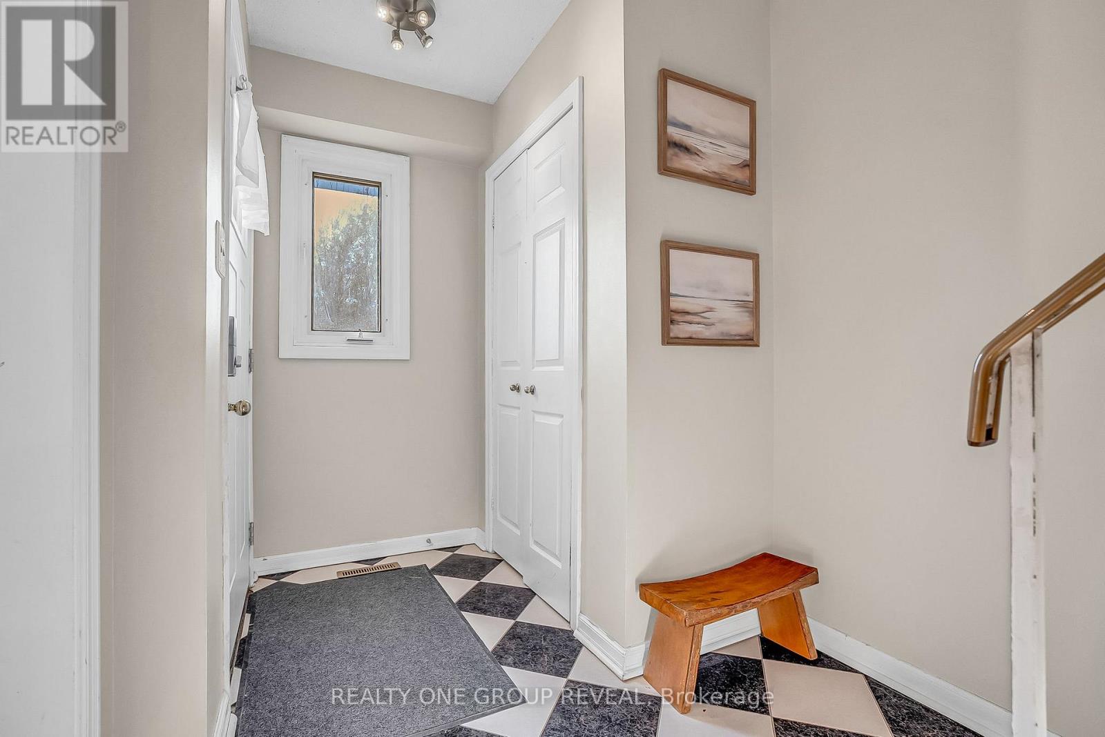 1343 Fenelon Crescent, Oshawa, Ontario  L1J 6G2 - Photo 4 - E12487812