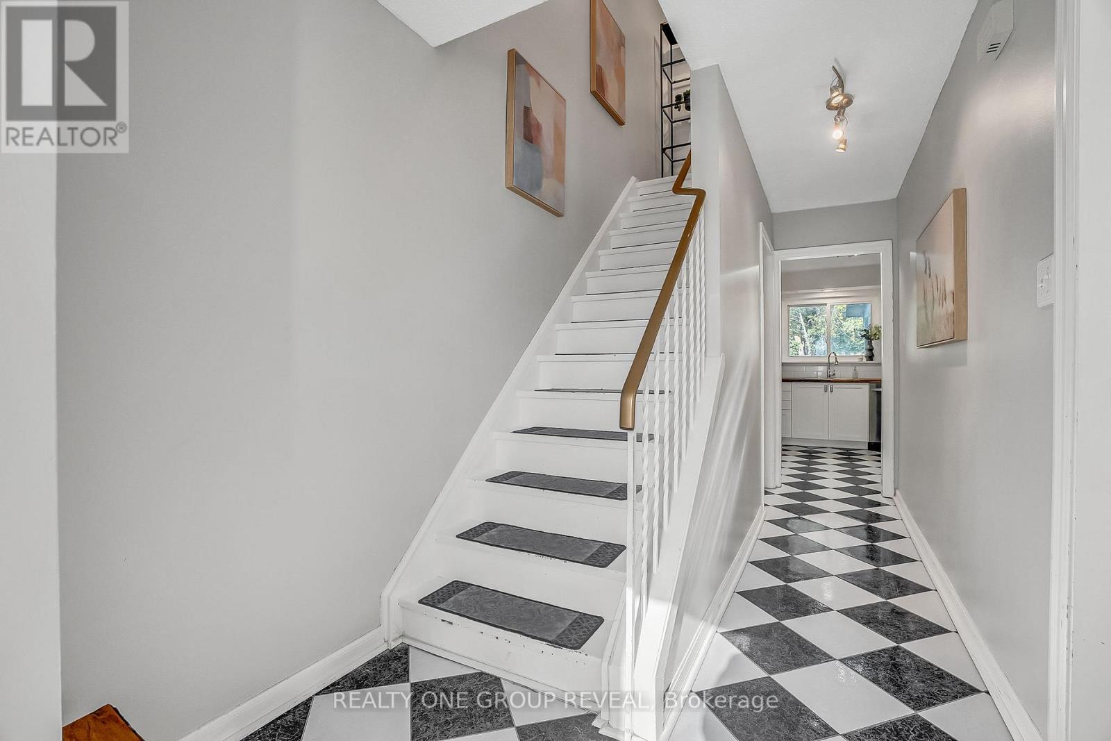 1343 Fenelon Crescent, Oshawa, Ontario  L1J 6G2 - Photo 5 - E12487812