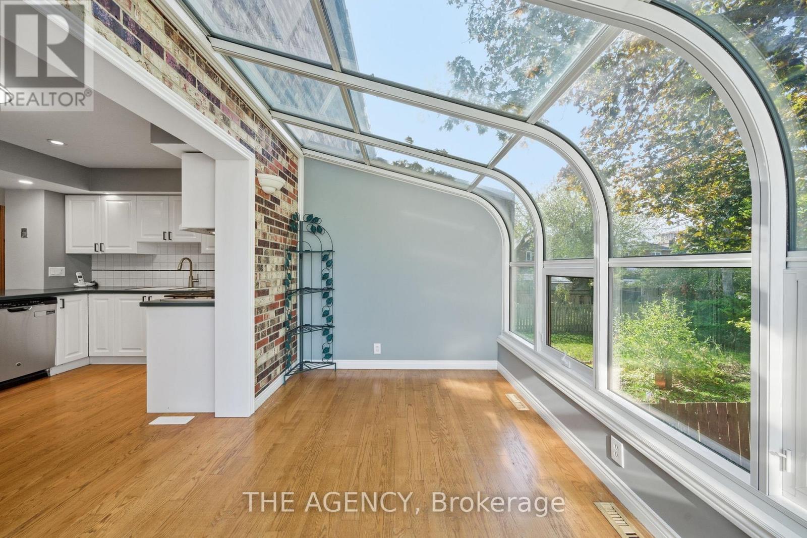 8a Maryland Boulevard, Toronto, Ontario  M4C 5C9 - Photo 12 - E12487856