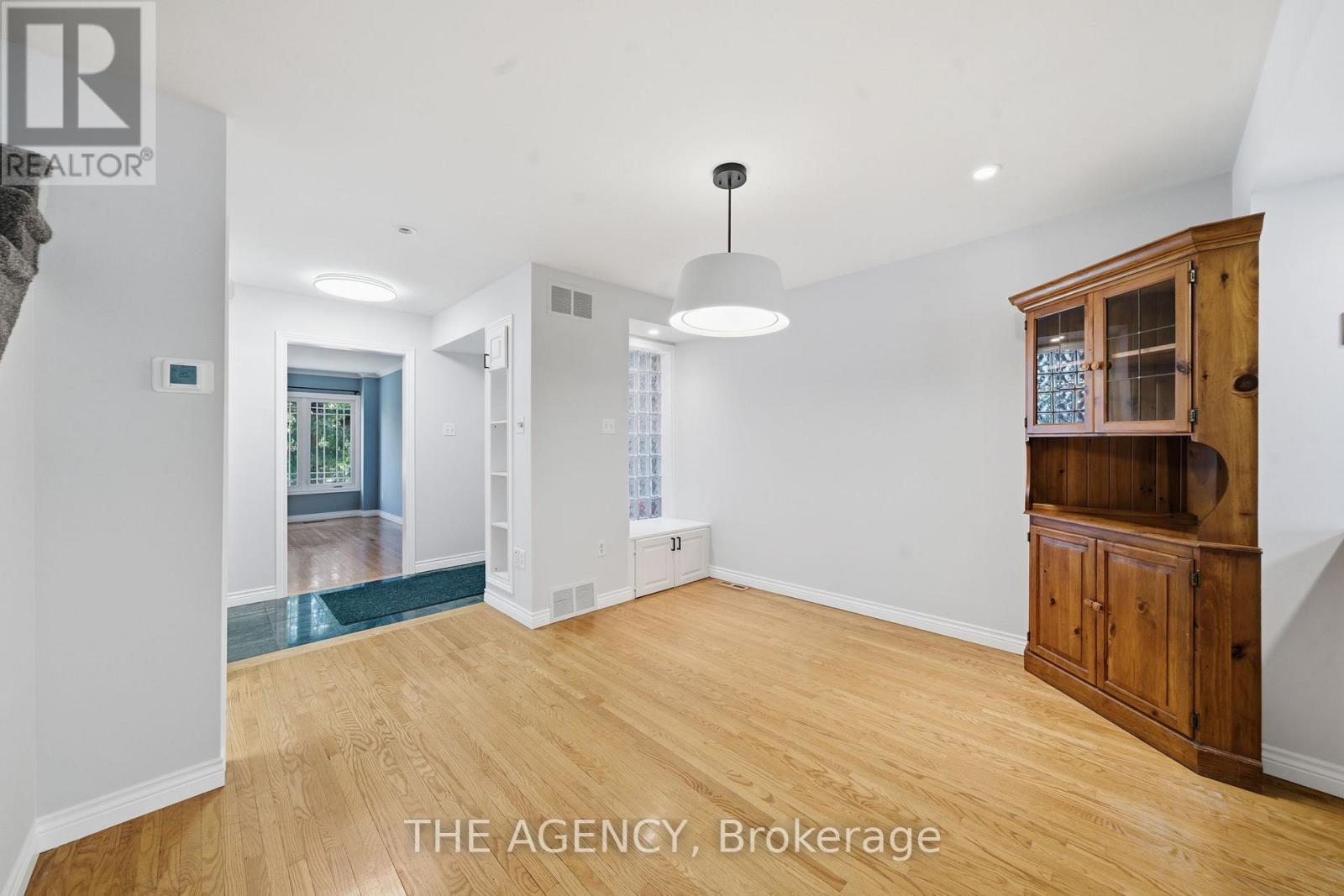 8a Maryland Boulevard, Toronto, Ontario  M4C 5C9 - Photo 16 - E12487856