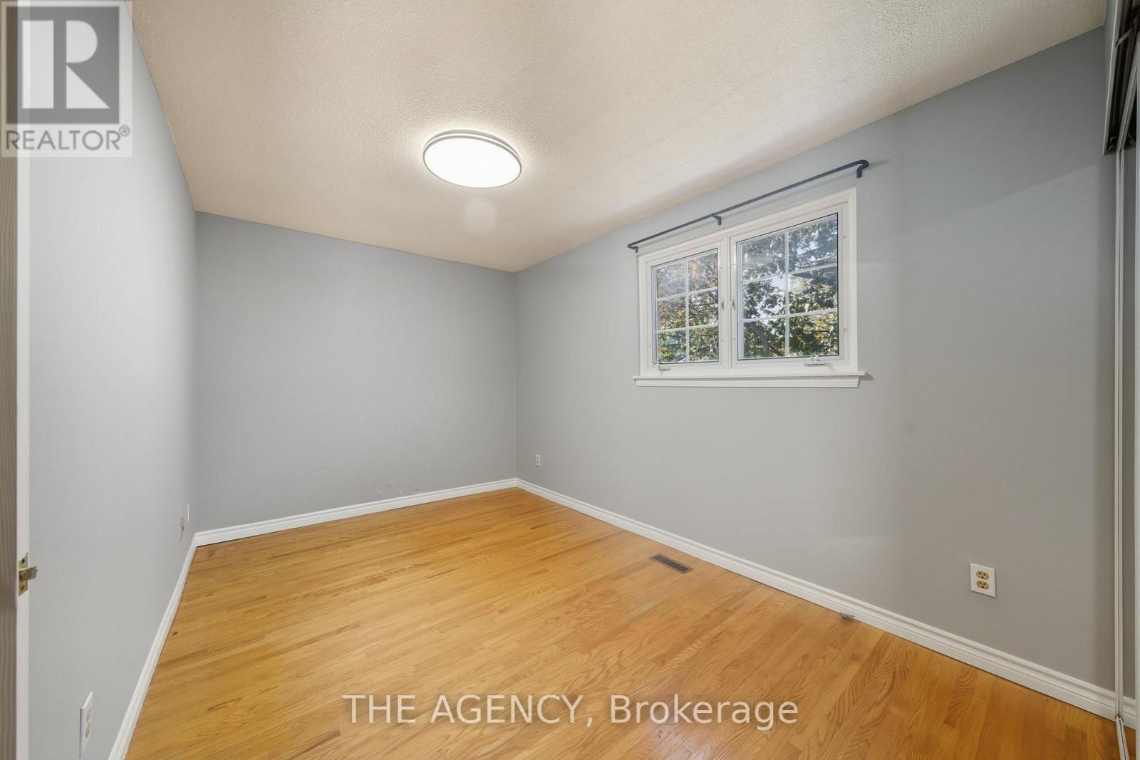 8a Maryland Boulevard, Toronto, Ontario  M4C 5C9 - Photo 19 - E12487856