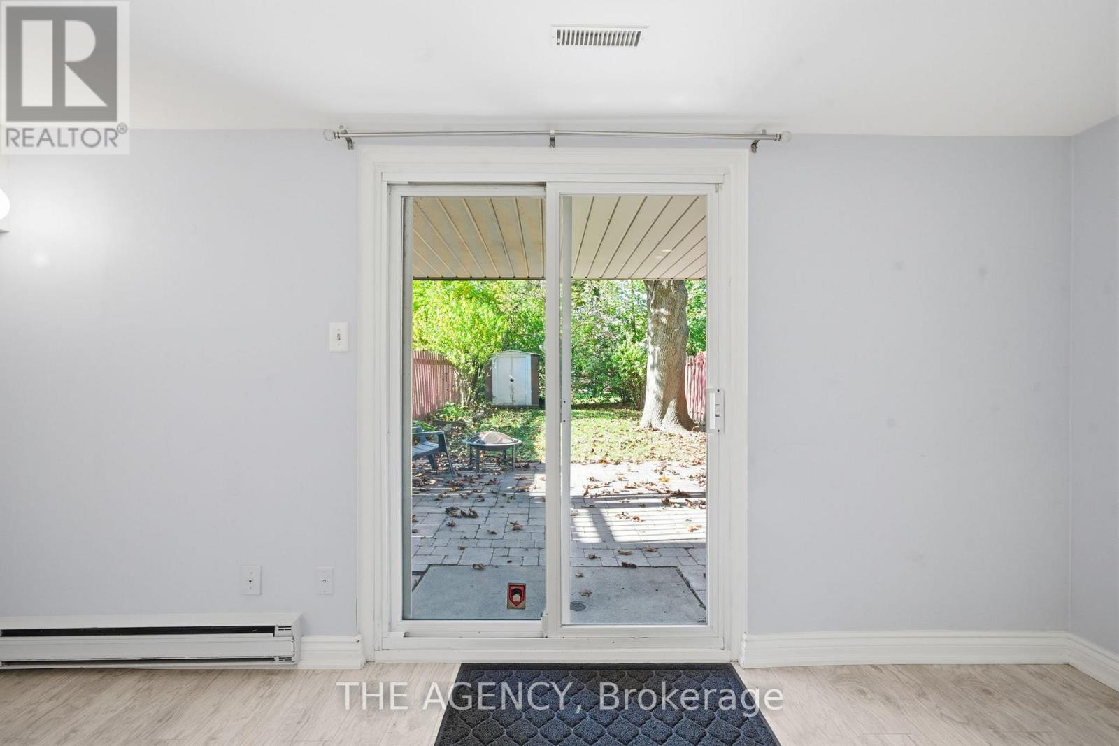 8a Maryland Boulevard, Toronto, Ontario  M4C 5C9 - Photo 36 - E12487856