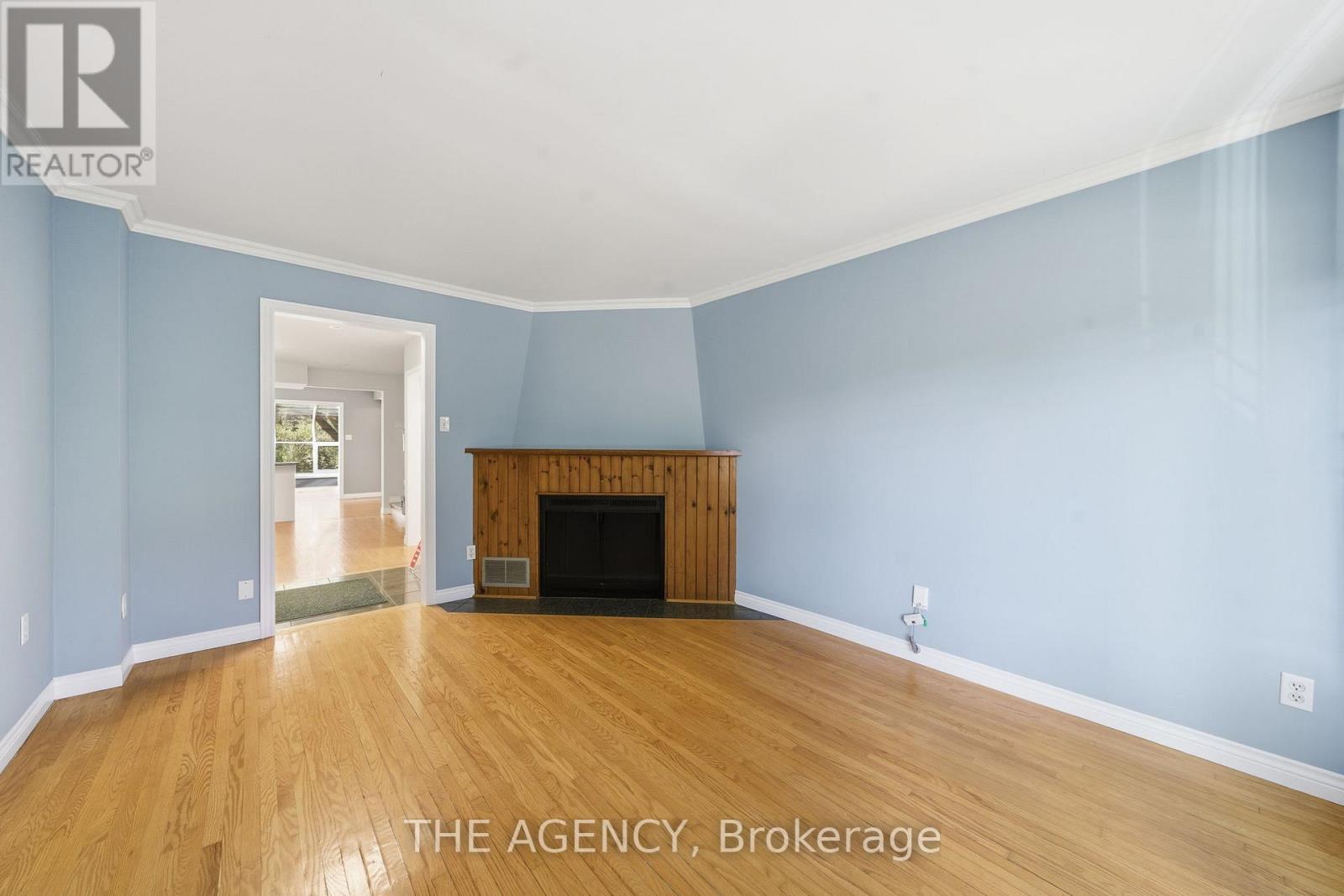 8a Maryland Boulevard, Toronto, Ontario  M4C 5C9 - Photo 5 - E12487856