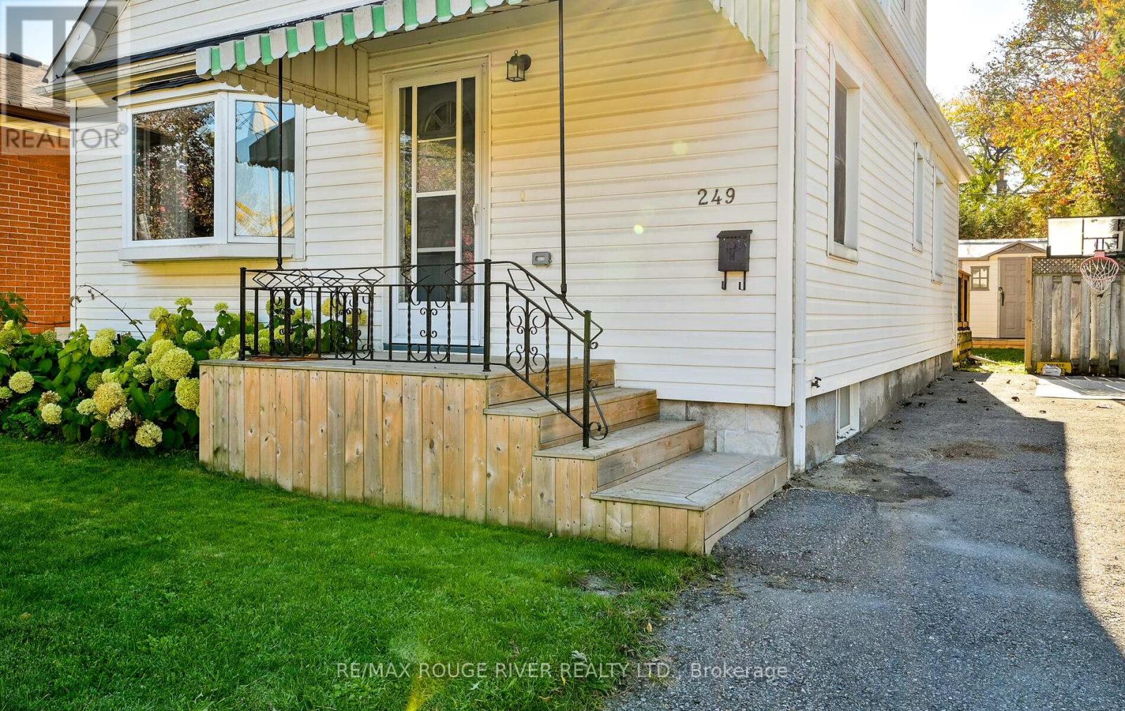 249 Sinclair Avenue, Oshawa, Ontario  L1J 1W2 - Photo 7 - E12487868