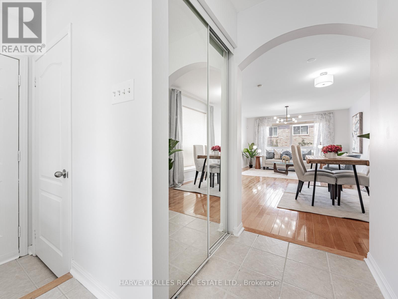 9 Bobcat Terrace, Toronto, Ontario  M1B 6G5 - Photo 5 - E12487996