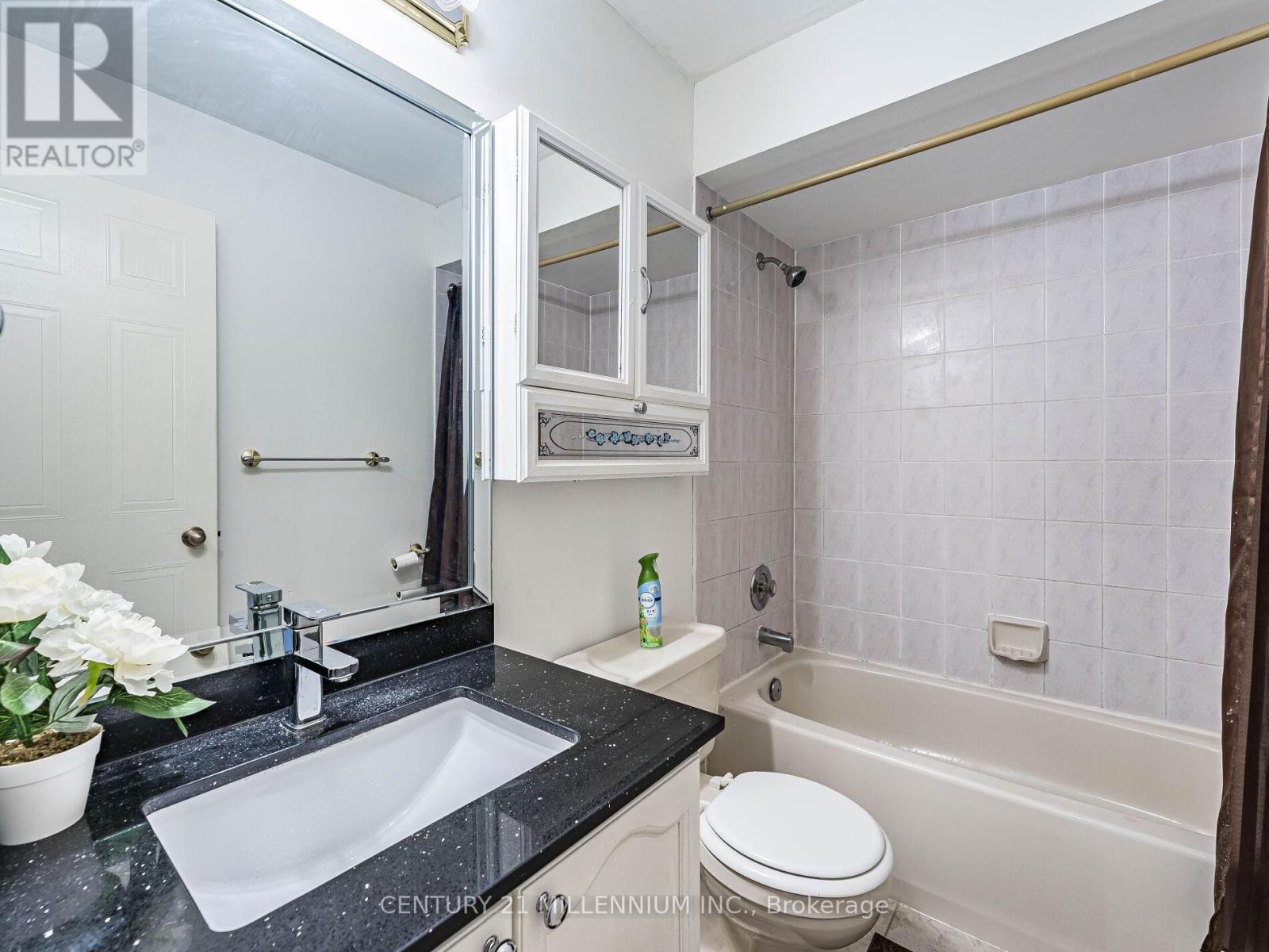 425 Elmwood Court, Oshawa, Ontario  L1G 7X8 - Photo 18 - E12488018