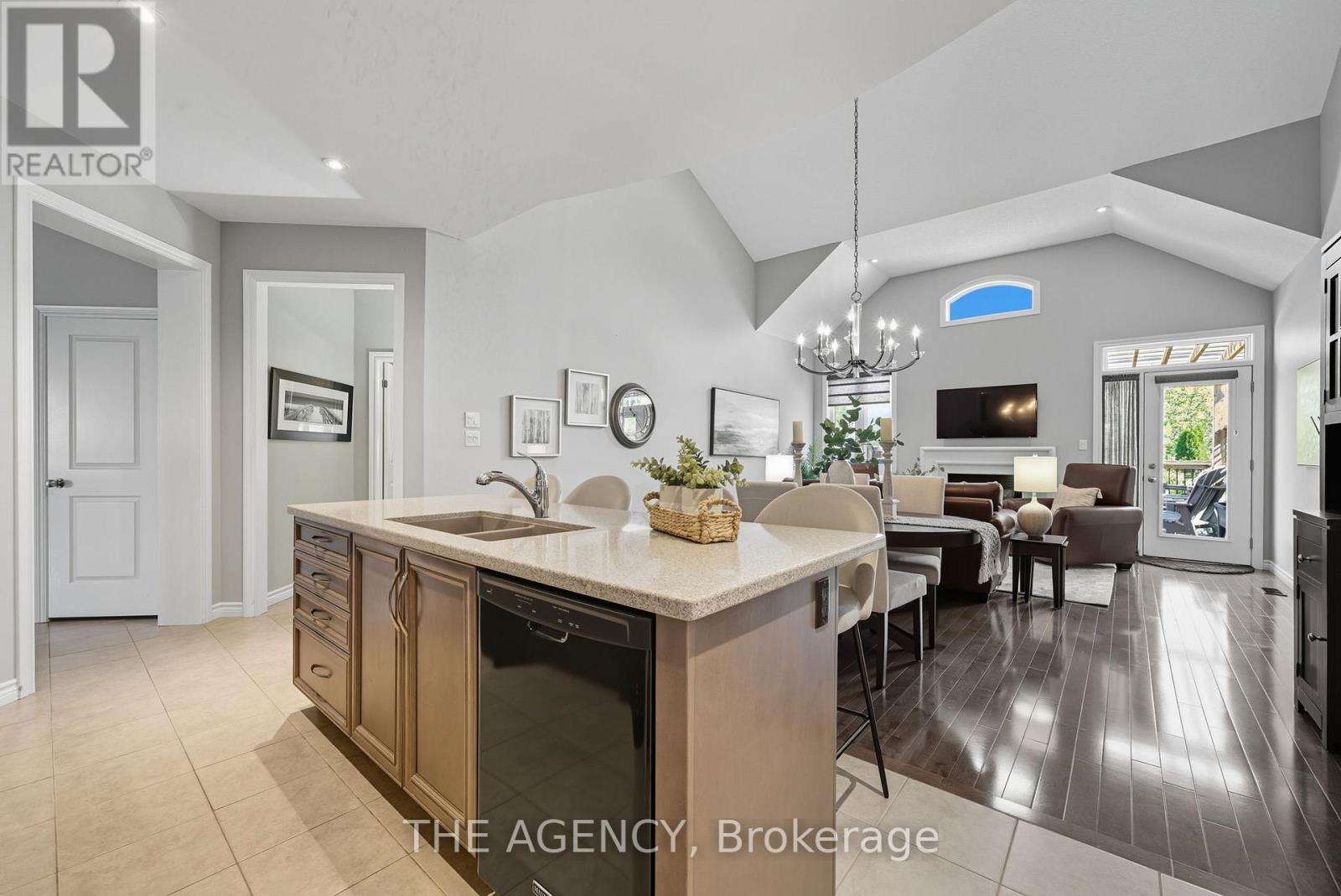 15 Carl Raby Street, Clarington, Ontario  L1C 3K7 - Photo 12 - E12488046