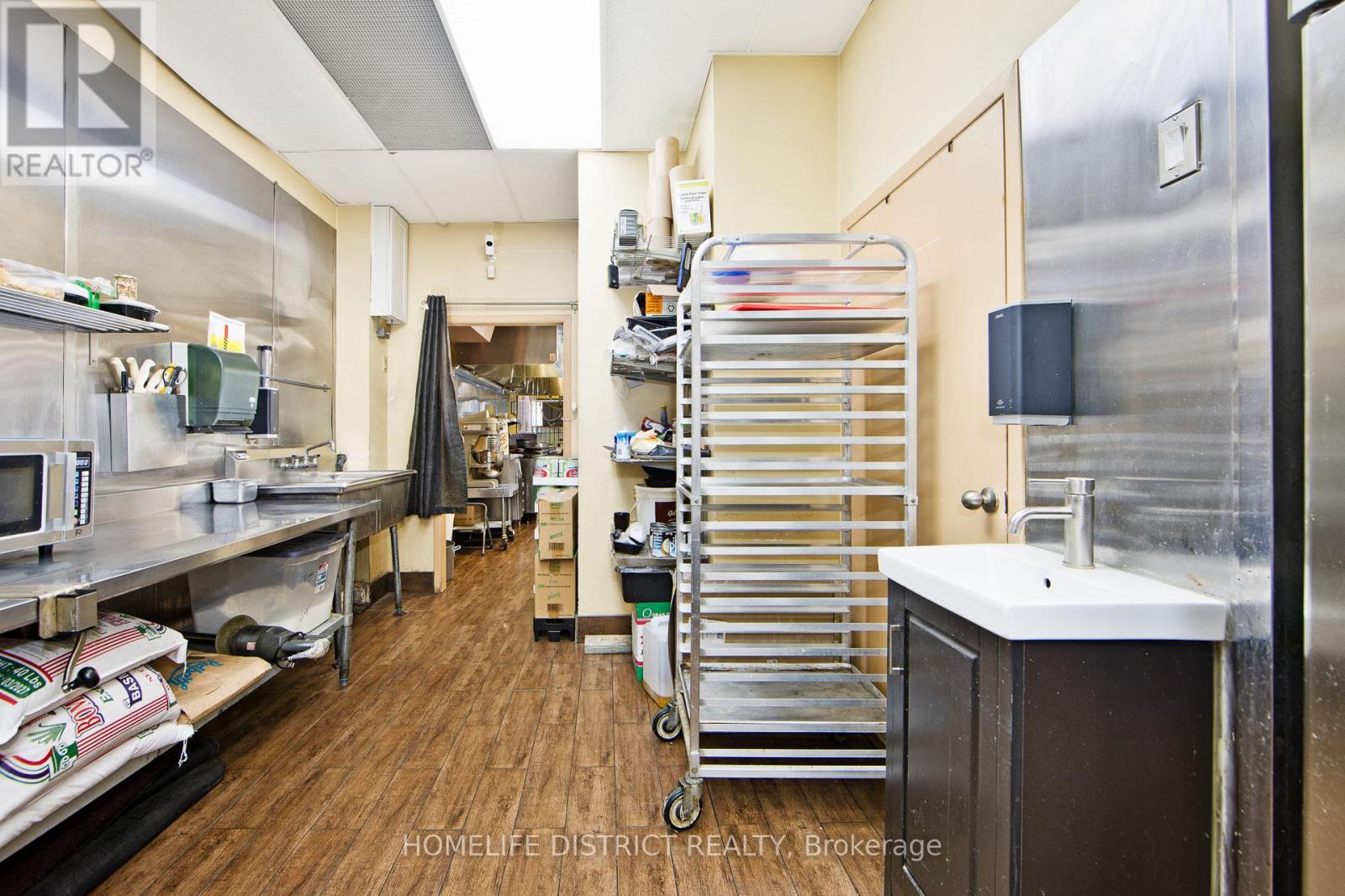 2367 Kingston Road, Toronto, Ontario  M1N 1V1 - Photo 18 - E12488066