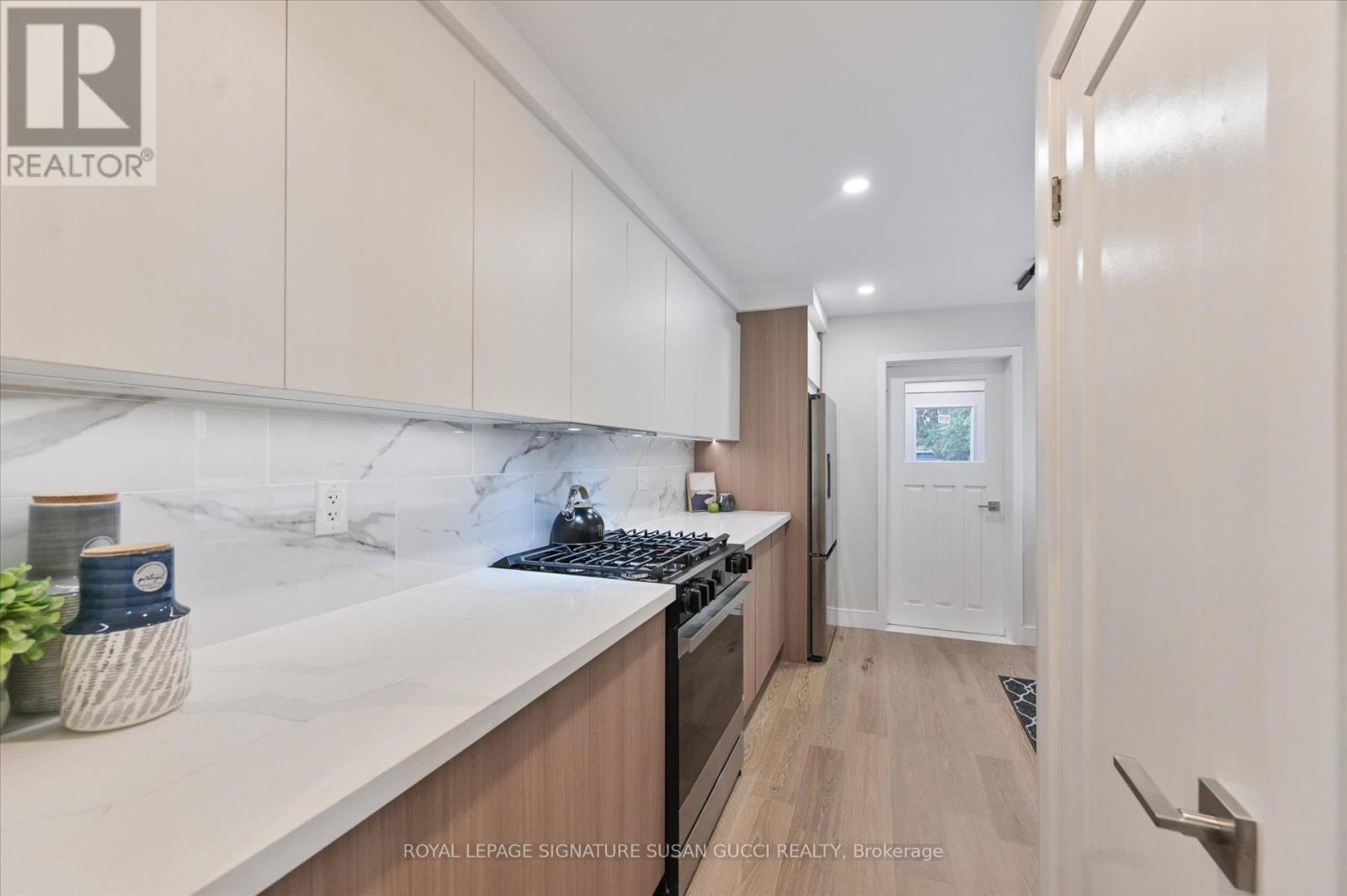 21 Frankdale Avenue, Toronto, Ontario  M4J 3Z8 - Photo 11 - E12488078