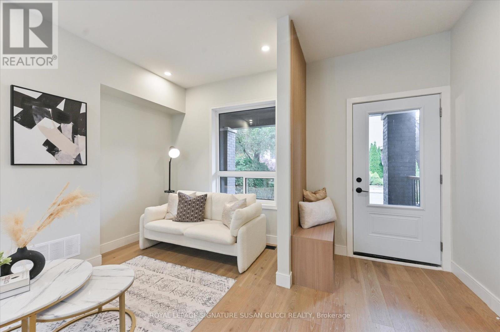 21 Frankdale Avenue, Toronto, Ontario  M4J 3Z8 - Photo 2 - E12488078