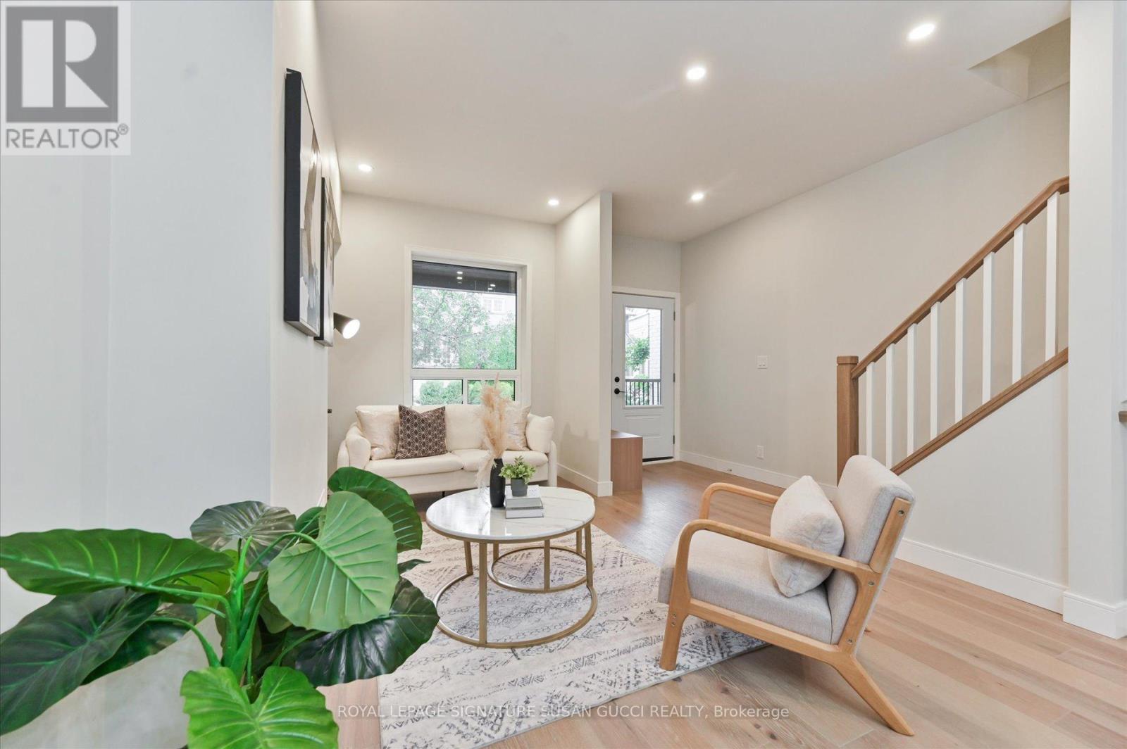 21 Frankdale Avenue, Toronto, Ontario  M4J 3Z8 - Photo 6 - E12488078