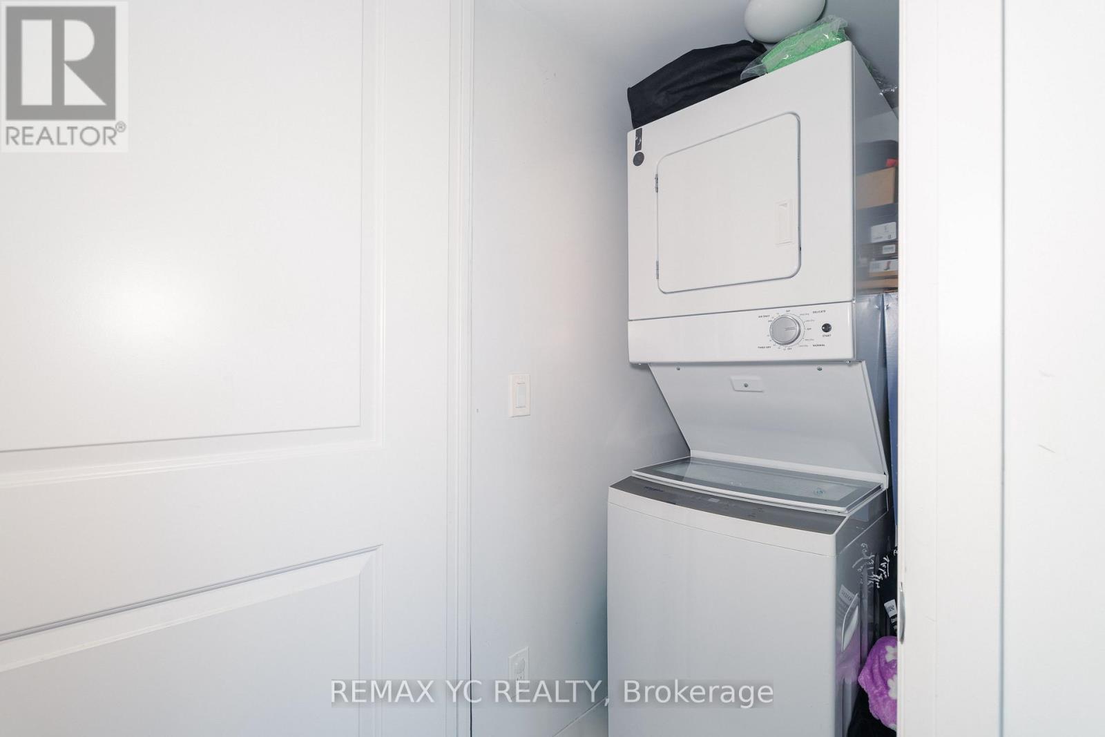 2208 - 30 Meadowglen Place, Toronto, Ontario  M1G 0A6 - Photo 13 - E12488146