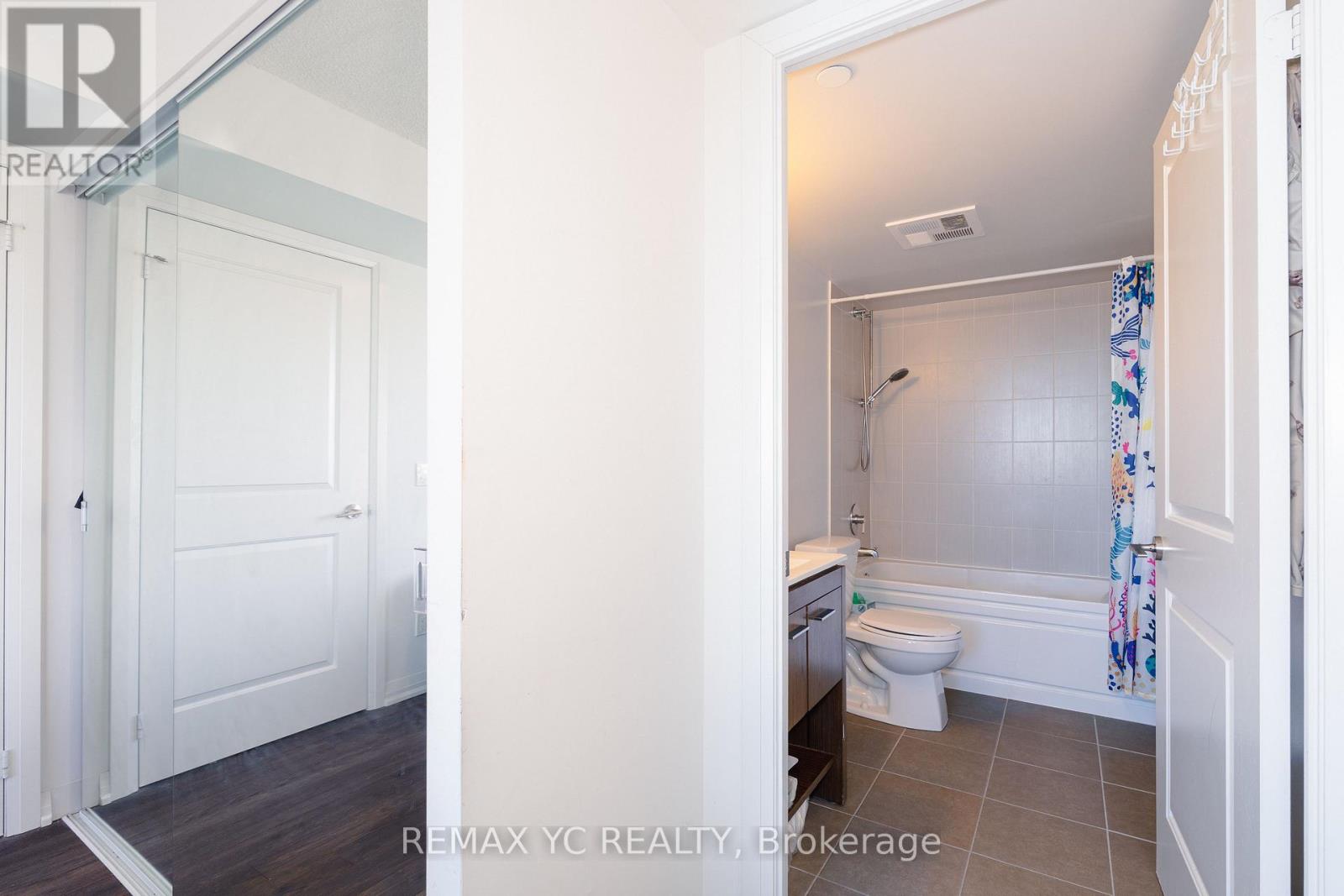 2208 - 30 Meadowglen Place, Toronto, Ontario  M1G 0A6 - Photo 9 - E12488146