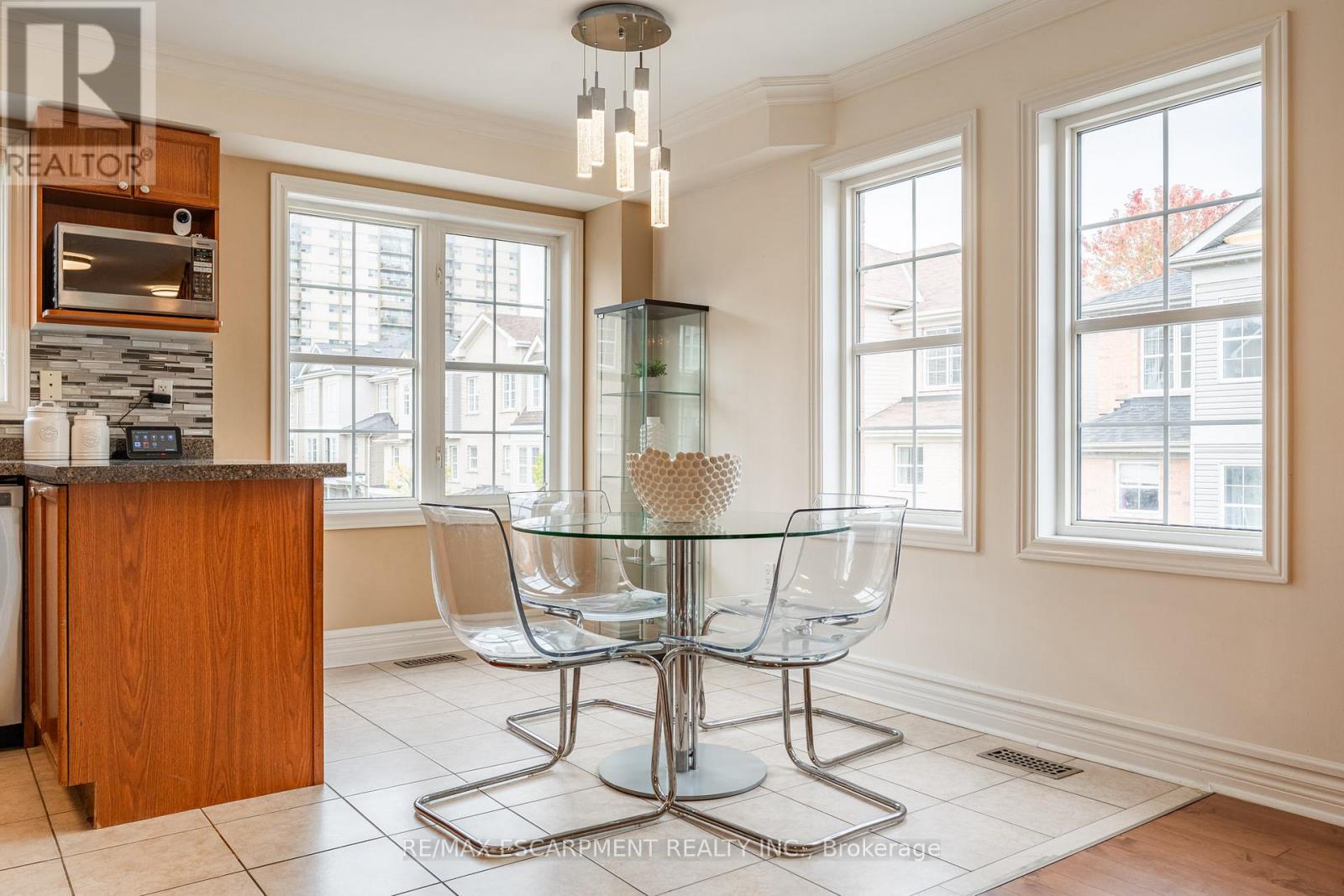 38 Archibald Mews, Toronto, Ontario  M1P 0A4 - Photo 8 - E12488214