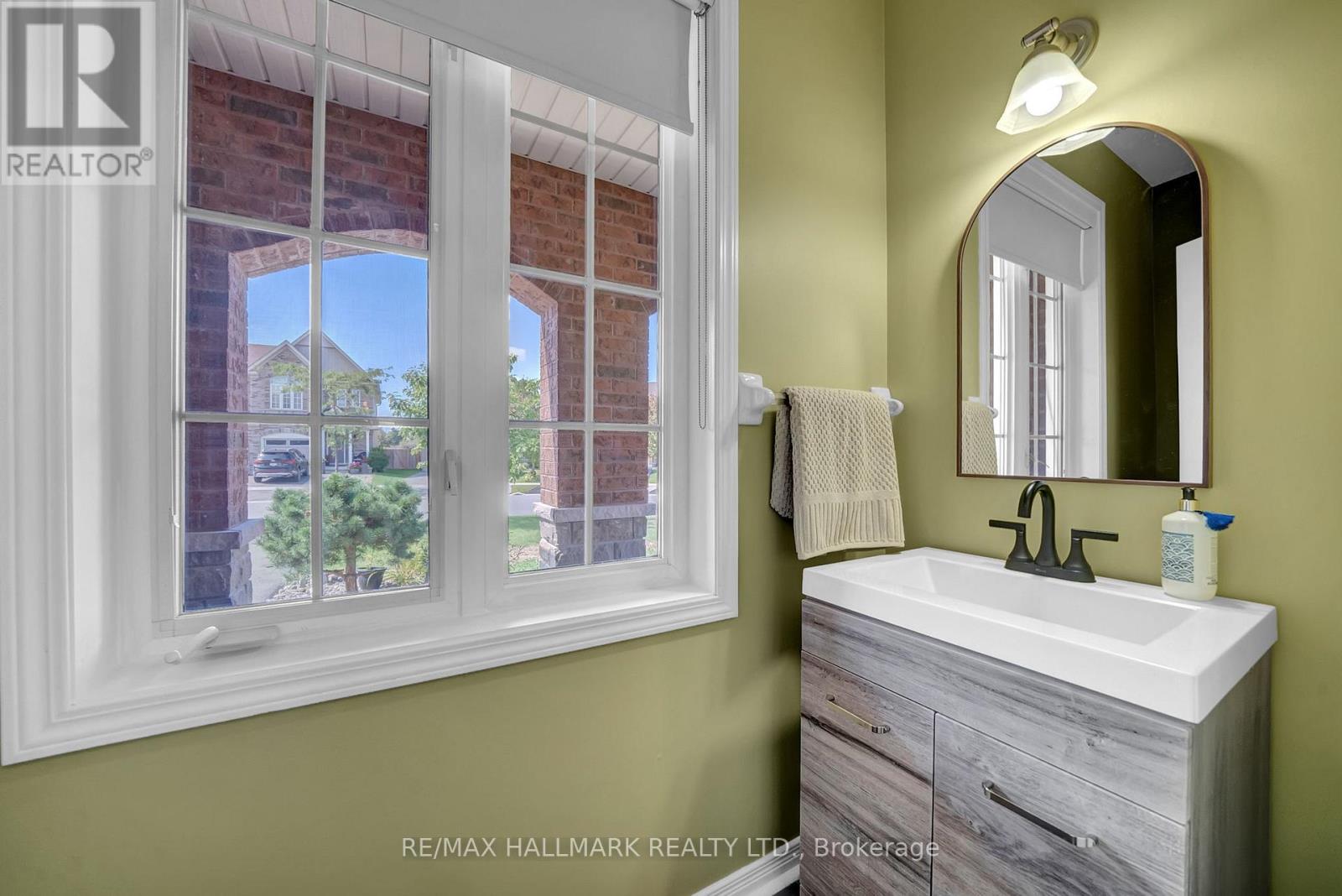 35 Westover Drive, Clarington, Ontario  L1C 0M7 - Photo 5 - E12488412