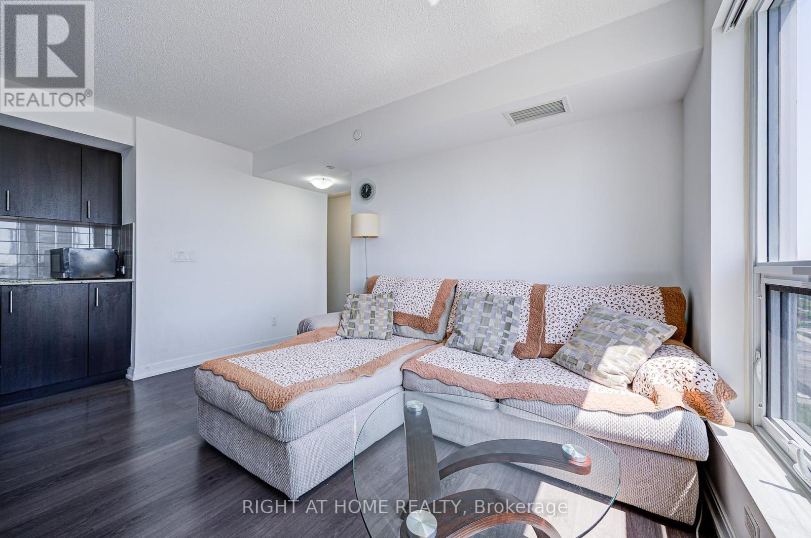 2503 - 255 Village Green Square, Toronto, Ontario  M1S 0L3 - Photo 11 - E12488530